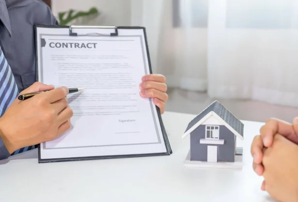 Какво трябва да знаеш преди да подпишеш предварителен договор за покупка на имот