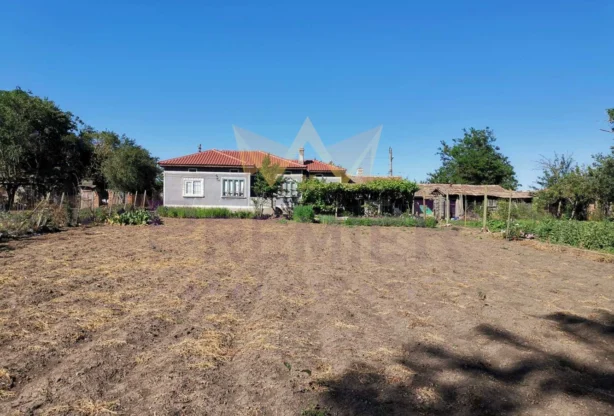 Агенция за недвижими имоти - Имоти Премиер - имот - 903200, Цена: 85000 EUR