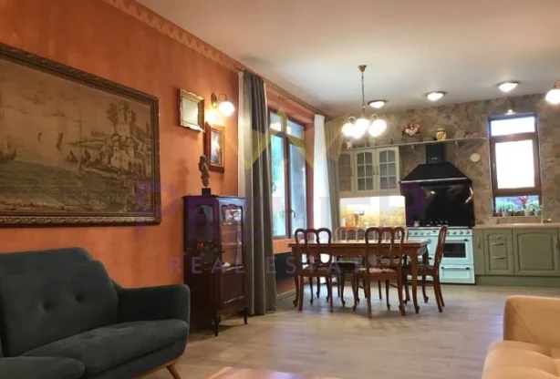 Агенция за недвижими имоти - Имоти Премиер - имот - 834456, Цена: 259900 EUR