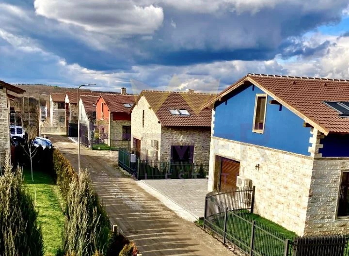 Агенция за недвижими имоти - Имоти Премиер - имот - 834456, Цена: 259900 EUR