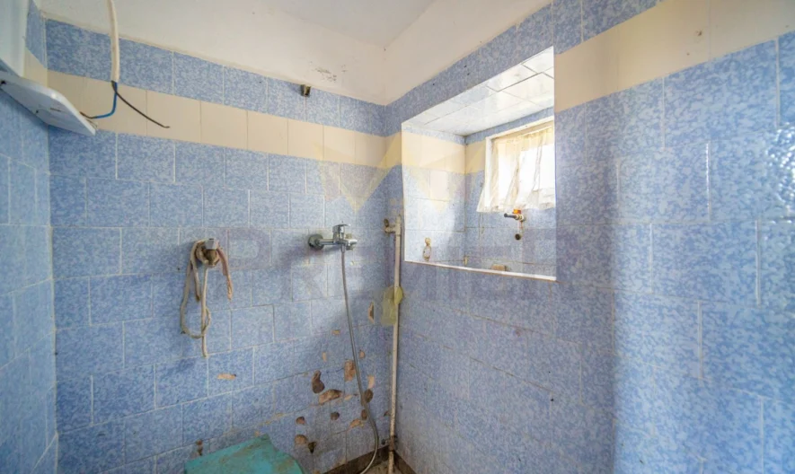 Къща (105 кв.м.) с двор (2514 кв.м.) в с. Селце, общ. Каварна, обл. Добрич. -  - снимка 13 - Имоти Премиер