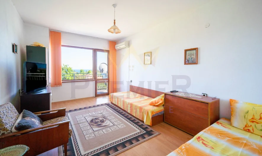 Къща - - снимка 11 - Имоти Премиер