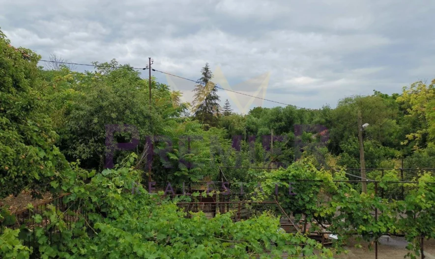 Къща - - снимка 12 - Имоти Премиер