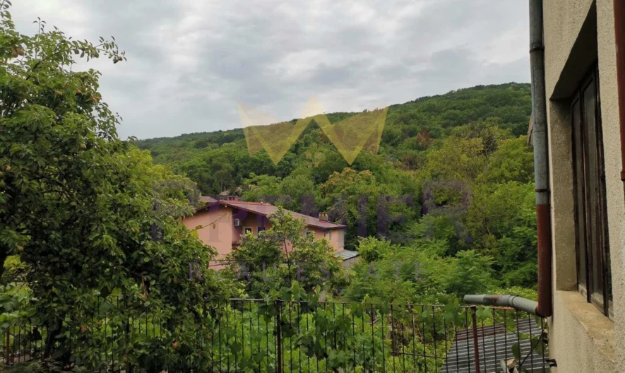 Къща - - снимка 13 - Имоти Премиер