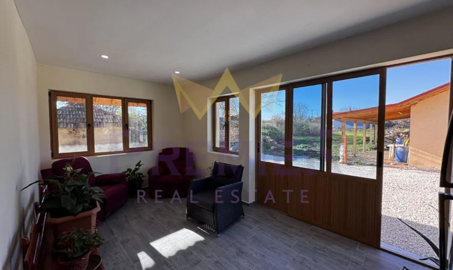 Къща -  - снимка 14 - Имоти Премиер