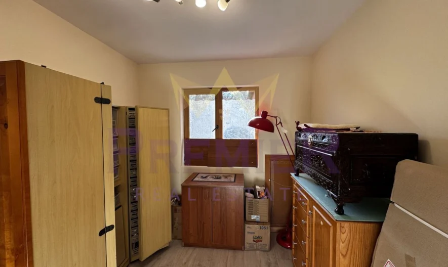 Къща -  - снимка 15 - Имоти Премиер