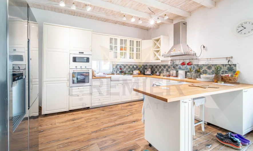 Къща -  - снимка 15 - Имоти Премиер