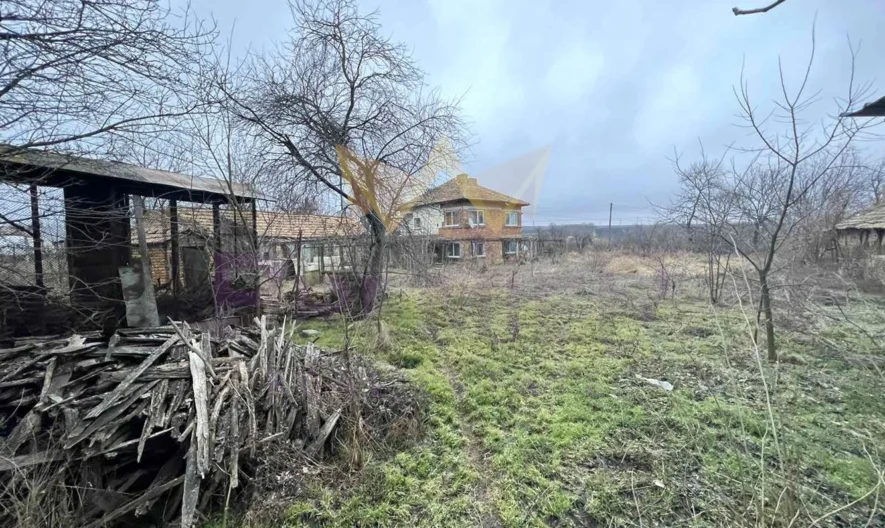 Къща 160 м2 в с. Караманите, общ. Вълчи Дол - - снимка 13 - Имоти Премиер