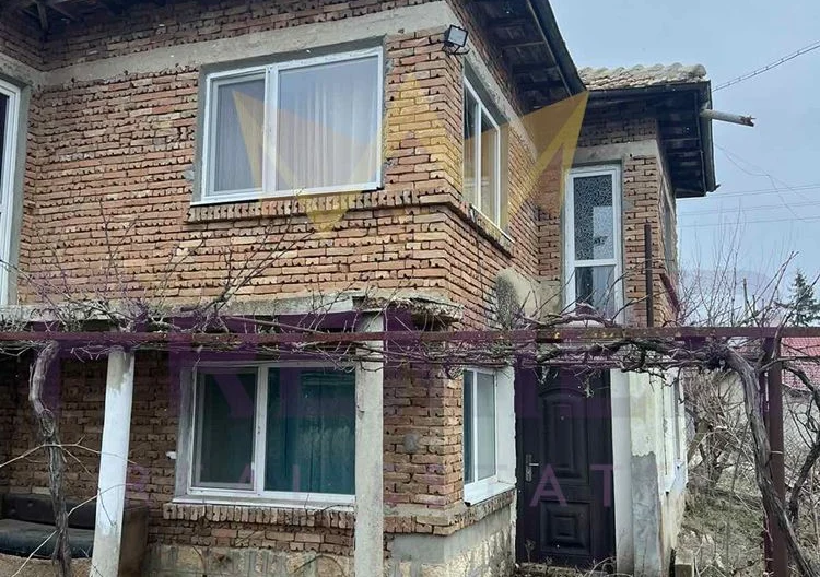 Къща 160 м2 в с. Караманите, общ. Вълчи Дол -  - снимка 9 - Имоти Премиер