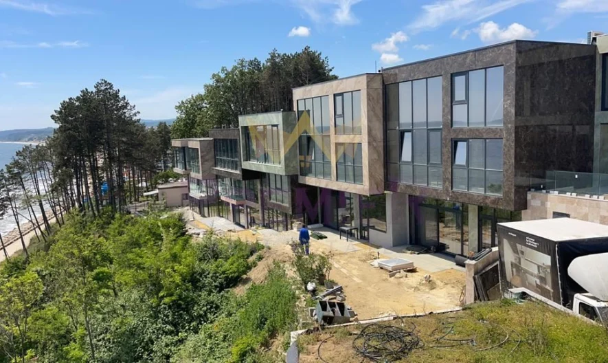 Къща 160кв.м. -  - снимка 1 - Имоти Премиер