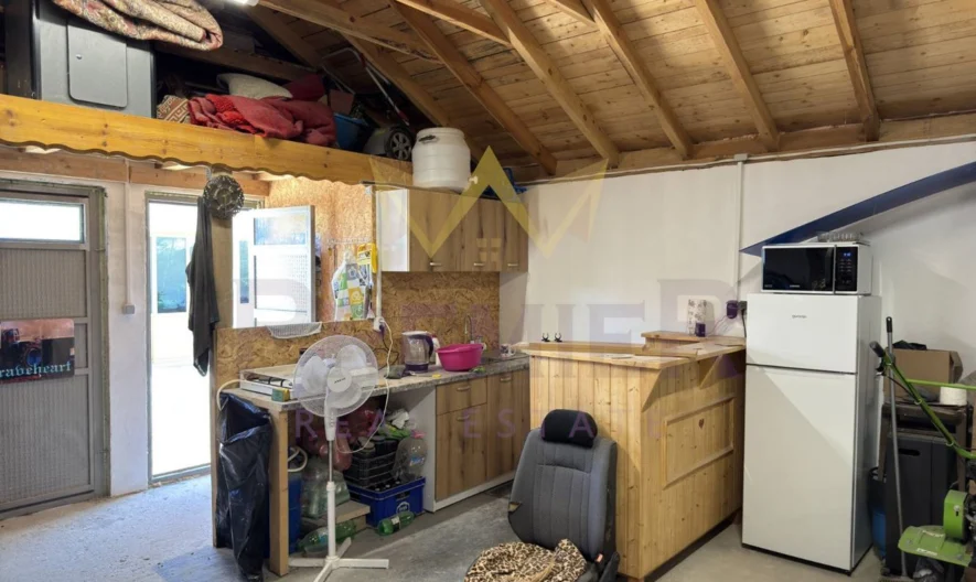 Къща -  - снимка 17 - Имоти Премиер