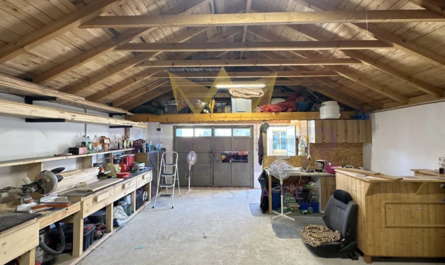 Къща -  - снимка 18 - Имоти Премиер