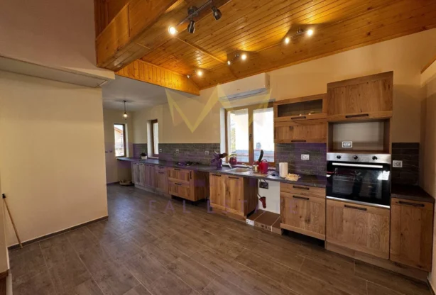 Агенция за недвижими имоти - Имоти Премиер - имот - 1023050, Цена: 209900 EUR