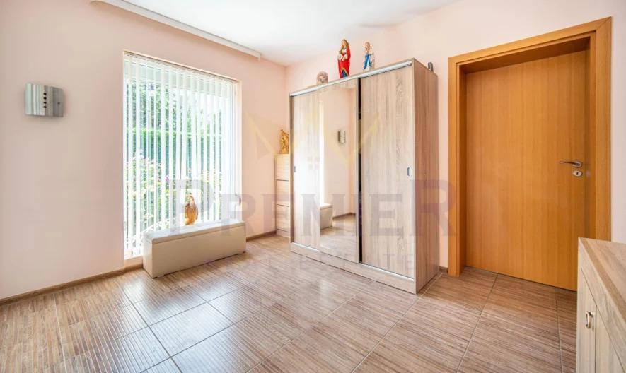 Къща -  - снимка 21 - Имоти Премиер