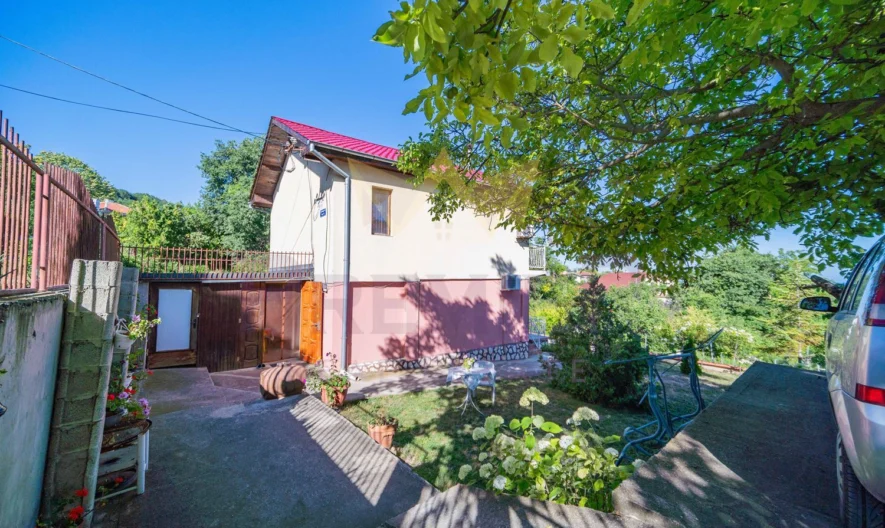 Къща - - снимка 22 - Имоти Премиер