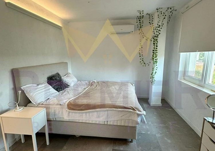 Къща - - снимка 22 - Имоти Премиер