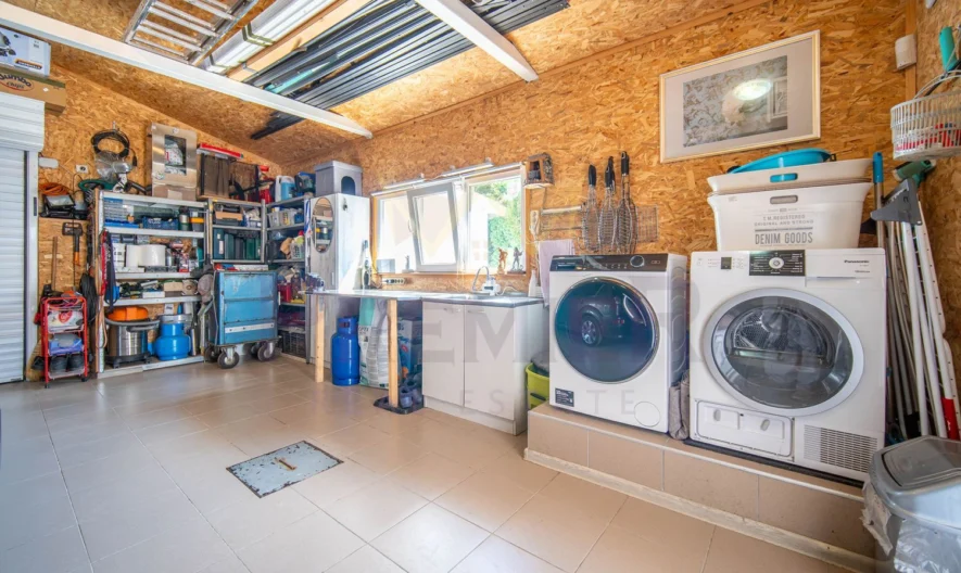 Къща -  - снимка 31 - Имоти Премиер