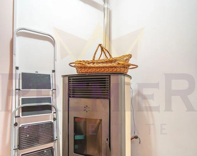 Къща -  - снимка 34 - Имоти Премиер