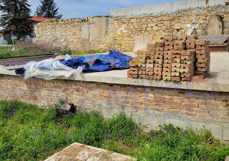 Къща 35кв.м. парцел-1600кв.м. гр. Суворово -  - снимка 11 - Имоти Премиер