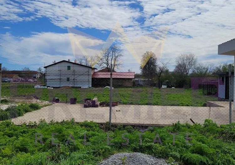 Къща 35кв.м. парцел-1600кв.м. гр. Суворово -  - снимка 9 - Имоти Премиер