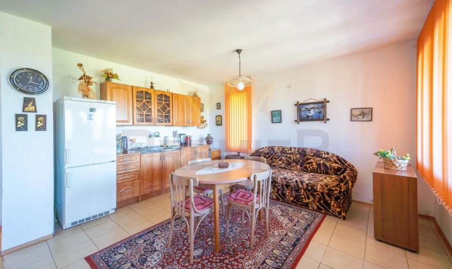 Къща - - снимка 4 - Имоти Премиер