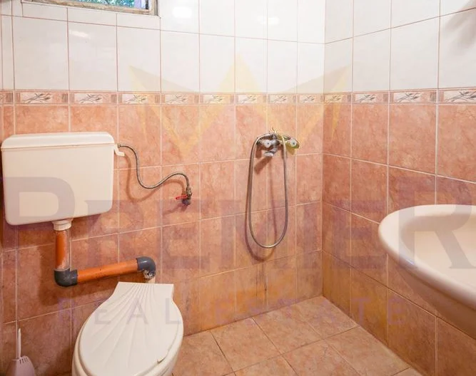 Къща - - снимка 6 - Имоти Премиер