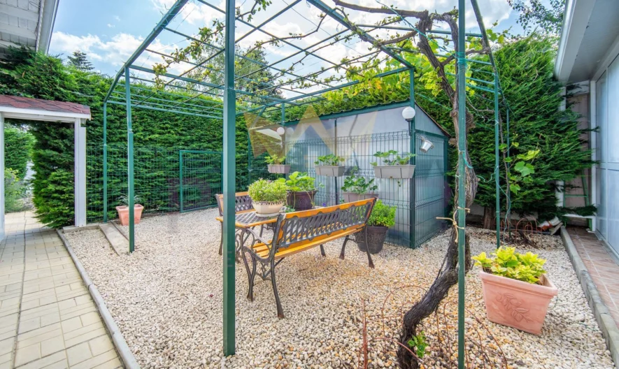 Къща -  - снимка 8 - Имоти Премиер