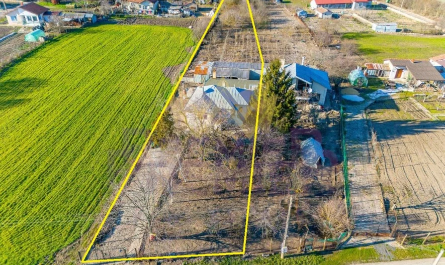 Къща – частично обзаведена и топлоизолирана в с.Могилище, общ. Каварна, обл. Добрич -  - снимка 1 - Имоти Премиер