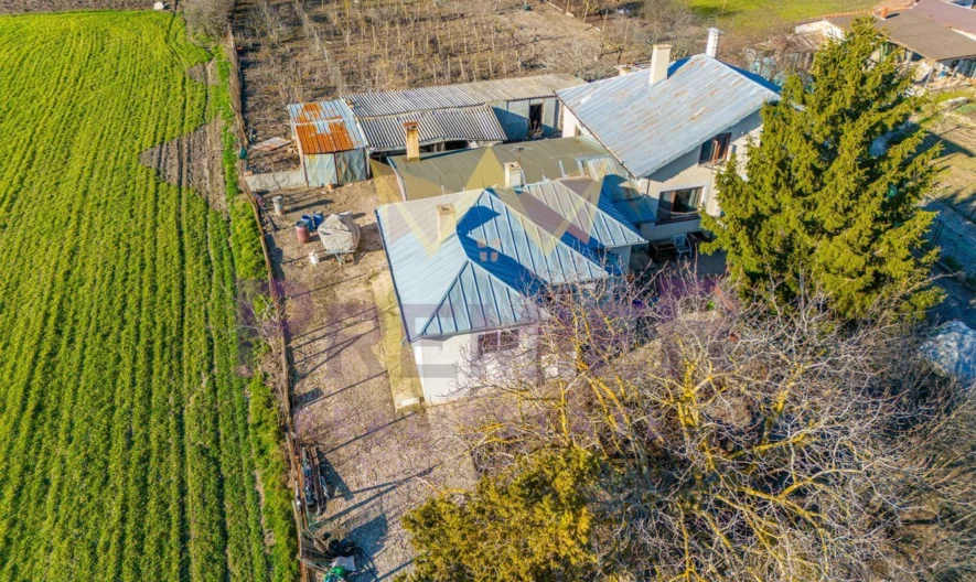 Къща – частично обзаведена и топлоизолирана в с.Могилище, общ. Каварна, обл. Добрич -  - снимка 2 - Имоти Премиер