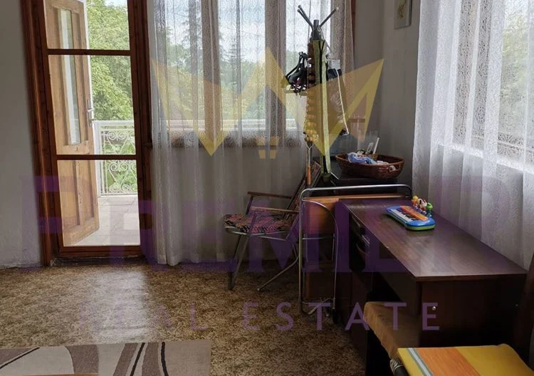 Къща - - снимка 9 - Имоти Премиер