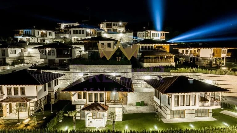 Къща Близнак в Свети Влас – Нов комплекс -  - снимка 6 - Имоти Премиер