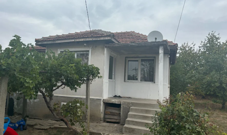 Къща до Варна -  - снимка 2 - Имоти Премиер