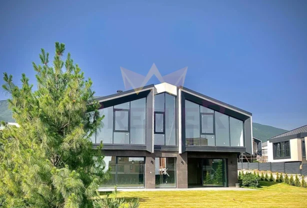 Агенция за недвижими имоти - Имоти Премиер - имот - 938662, Цена: 820000 EUR