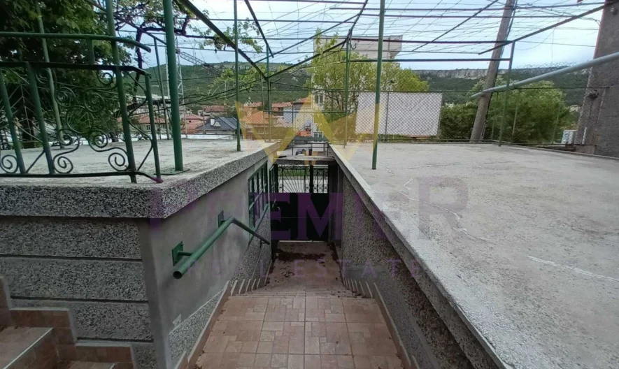 Къща гр.Провадия - - снимка 1 - Имоти Премиер