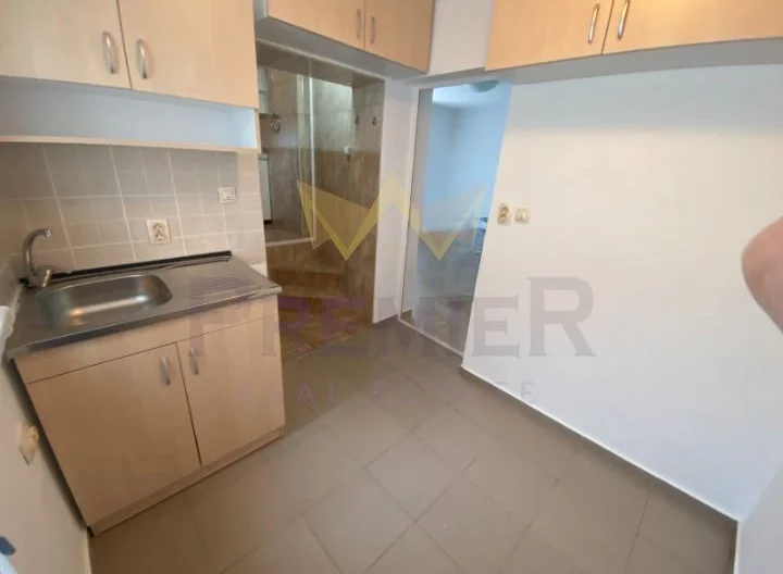 КЪЩА, КОЛХОЗЕН ПАЗАР -  - снимка 5 - Имоти Премиер