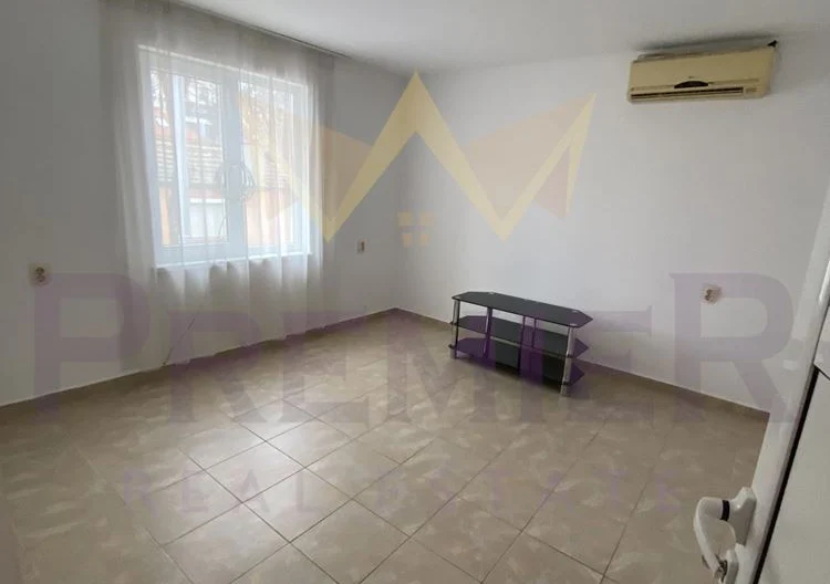 КЪЩА, КОЛХОЗЕН ПАЗАР -  - снимка 7 - Имоти Премиер