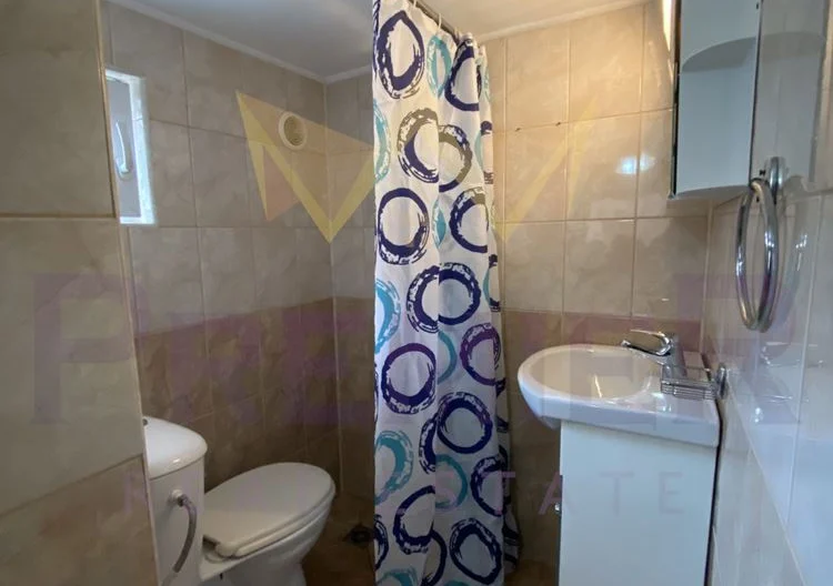 КЪЩА, КОЛХОЗЕН ПАЗАР -  - снимка 9 - Имоти Премиер