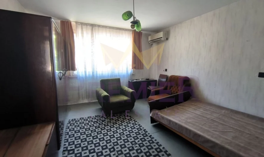 Къща ,   кв.Трошево   гр Варна -  - снимка 2 - Имоти Премиер