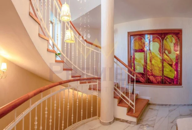 Агенция за недвижими имоти - Имоти Премиер - имот - 1079647, Цена: 1100000 EUR