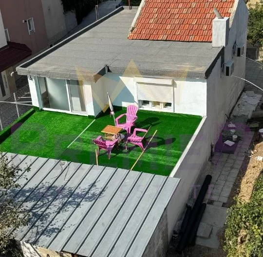 КЪЩА, М-Т СВЕТИ НИКОЛА -  - снимка 14 - Имоти Премиер