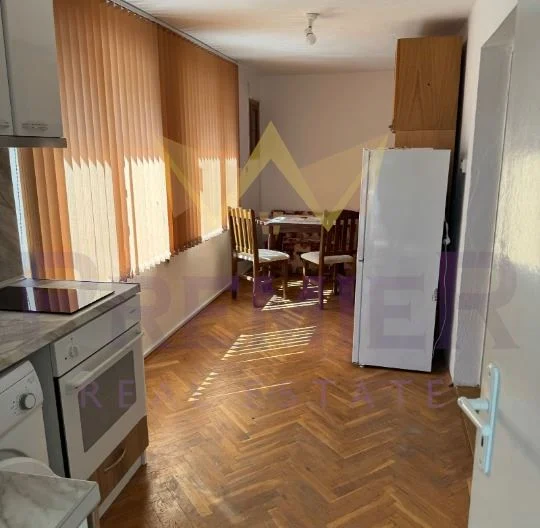 КЪЩА, М-Т СВЕТИ НИКОЛА -  - снимка 2 - Имоти Премиер