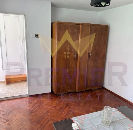 КЪЩА, М-Т СВЕТИ НИКОЛА - - снимка 6 - Имоти Премиер