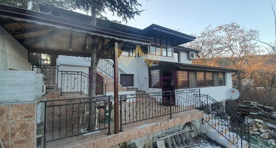 Къща м-т Траката 160кв.м -  - снимка 3 - Имоти Премиер