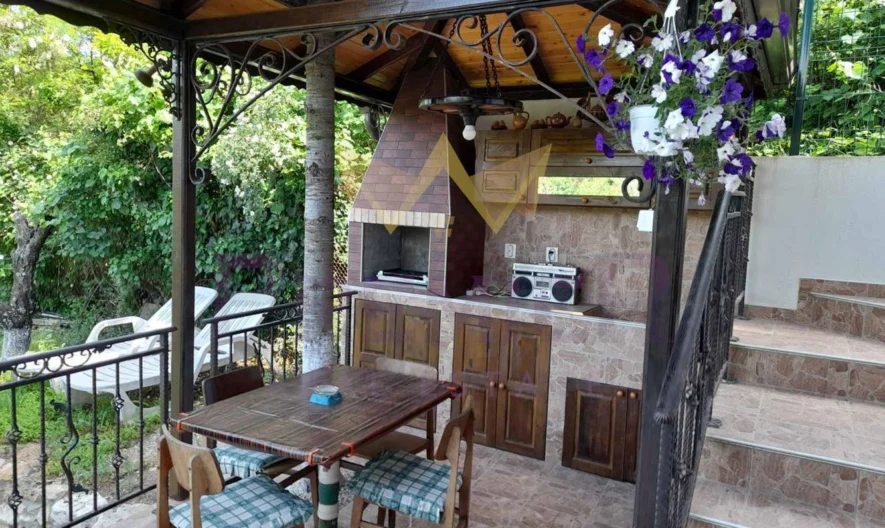 Къща м-т Траката -  - снимка 20 - Имоти Премиер