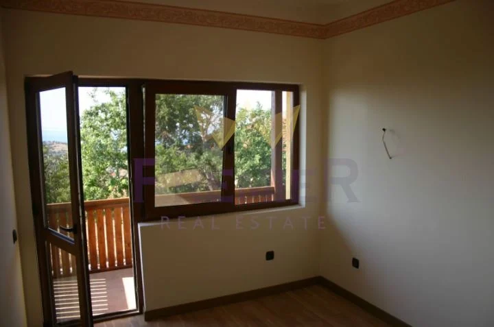 Къща на 2 етажа Село Емона акт 16 , готови документи за сделка - - снимка 5 - Имоти Премиер