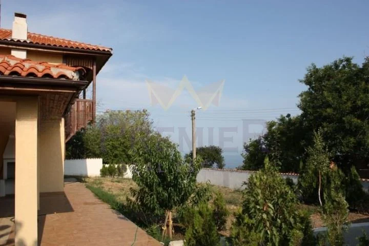 Къща на 2 етажа Село Емона акт 16 , готови документи за сделка - - снимка 9 - Имоти Премиер