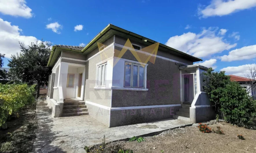 Къща на 5 мин. от гр. Балчик - - снимка 1 - Имоти Премиер