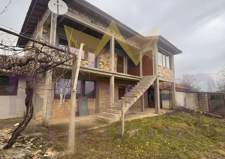 Къща на два етажа в с. Николаевка - - снимка 1 - Имоти Премиер