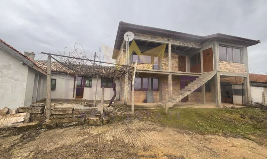 Къща на два етажа в с. Николаевка - - снимка 3 - Имоти Премиер