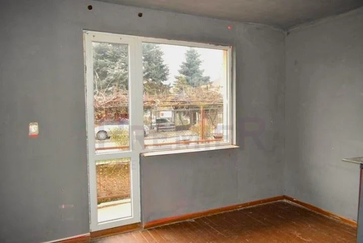 Къща на минути от София в село Световрачене - - снимка 3 - Имоти Премиер